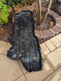 Fuel tank steel reinforcement for 2019 4Runner
