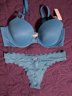 Victoria's Secret Bra and Thong Set