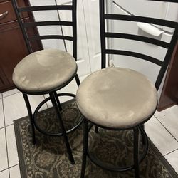 2 Bar Stools
