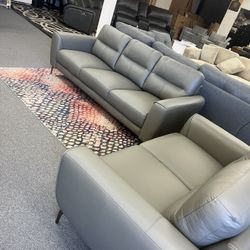 New Genuine Top Grain Leather Sofa Couch and Loveseat! Free Delivery 🚚! 