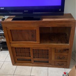 Wooden Tv Stand/entertainment Center