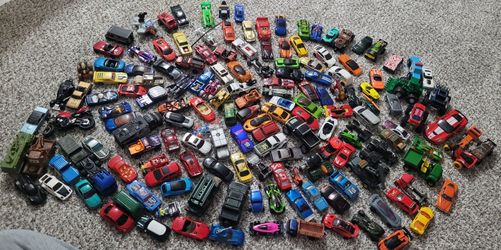 Over 150 Hot Wheels / Matchbox / Miscellaneous Cars