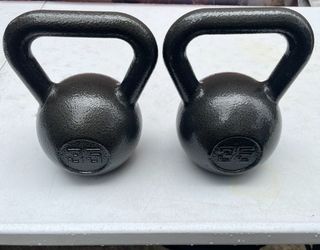 Athletic Works 35lb Kettlebell, Casting Iron, Durable Black