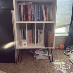 office small shelf / nightstand / printer stand / bookshelf