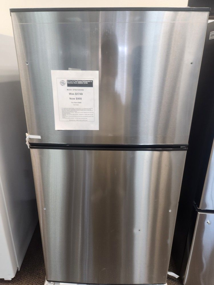 21.1 cu. ft. Top Freezer Refrigerator in Stainless Steel. ENERGY STAR