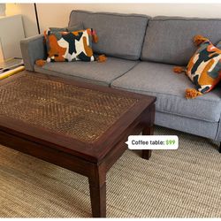 Sofa + Table 