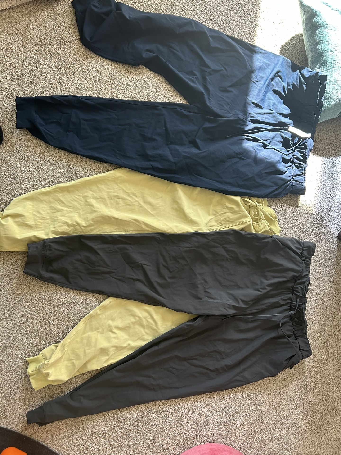 Lulu lemon Joggers Women’s Size 14