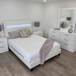 Brand New Queen Bedroom Set / Juego de Cuarto Queen Nuevo a Estrenar … Fast 🚚