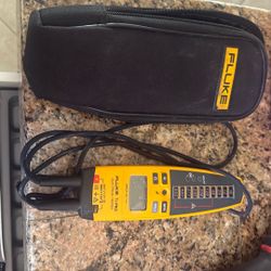 Fluke T-Pro Electrical Tester
