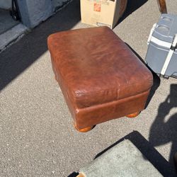 Ashley’s Furniture Ottoman Leather Pure 