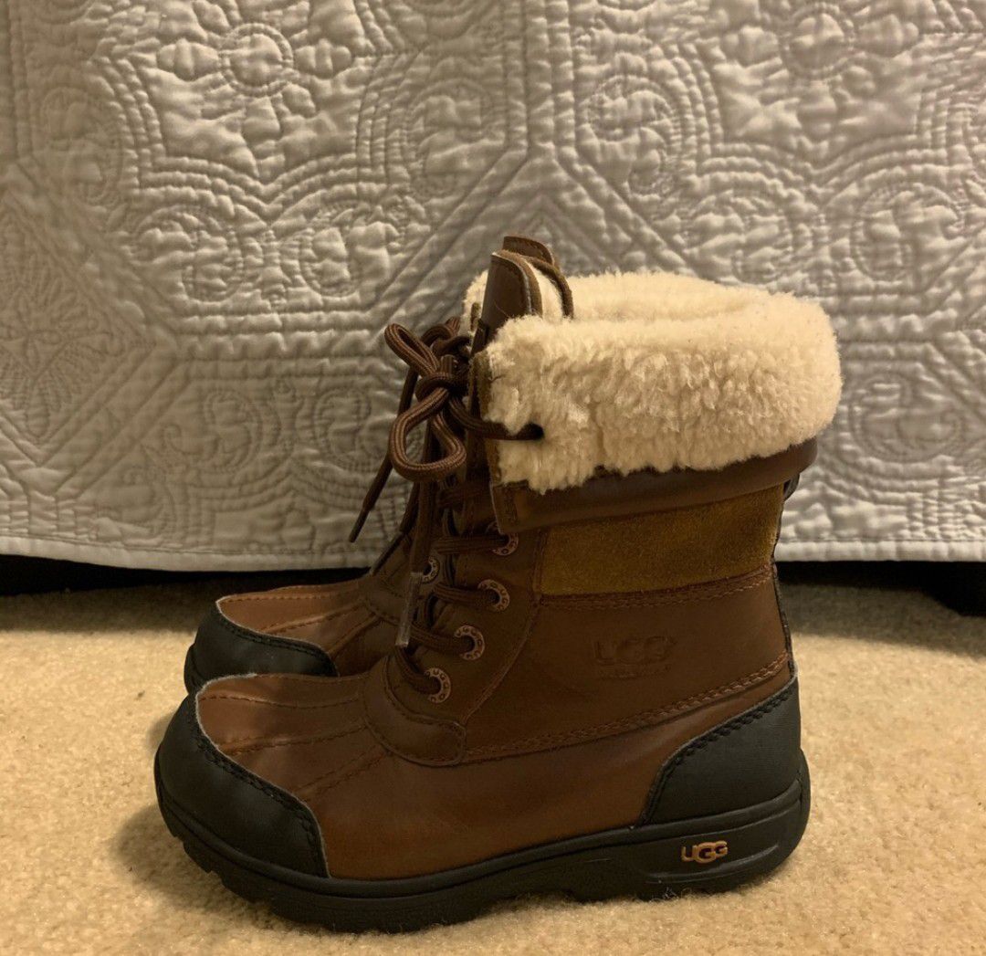 Ugg snow boot for kids size 13