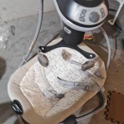 Graco Baby Swing 