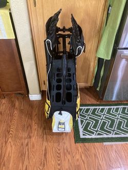 VERY NICE NVR LOOZ UNIQUE GOLF BAG ( PICK UP IN HENDERSON NV!!!