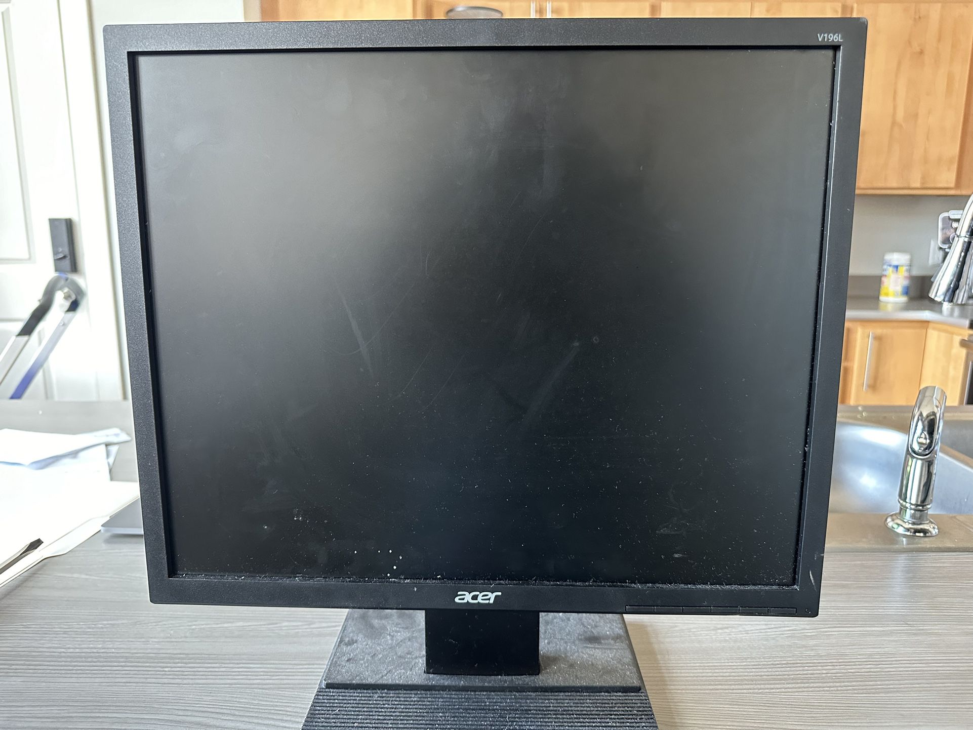 Acer 19 Inch monitor