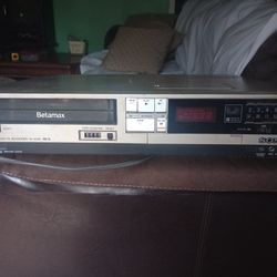 vintage betamax video cassette recorder SL-2400 SONY