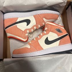 Jordan 1 Mid SE Orange Suede (GS) Size 6.5y