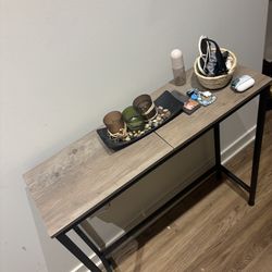 Entryway table