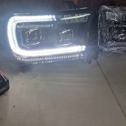 Toyota Tundra Headlights 