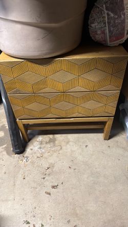 Night stand / dresser