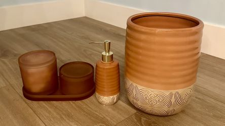 Bathroom Vanity Set, Soap Dispenser, Trash Can