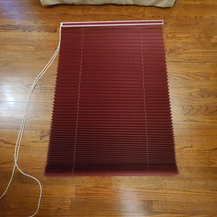 Windows Shooters, Blinds, Burgund 1=$5