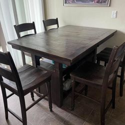 Dining Table set 7-piece/ extendable/ extra storage space