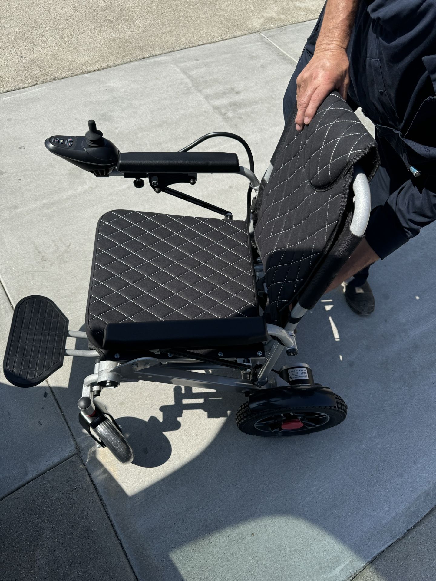 Foldable Electric Wheelchair Heavy duty