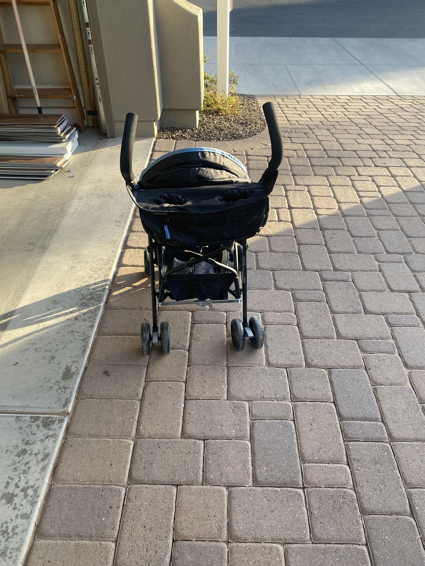 Umbrella Stroller Like New