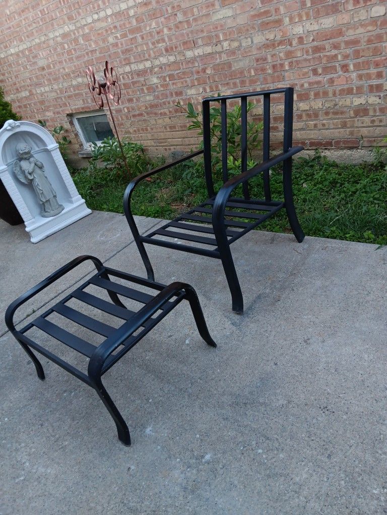 Aluminum Low Chair W/ Ottoman