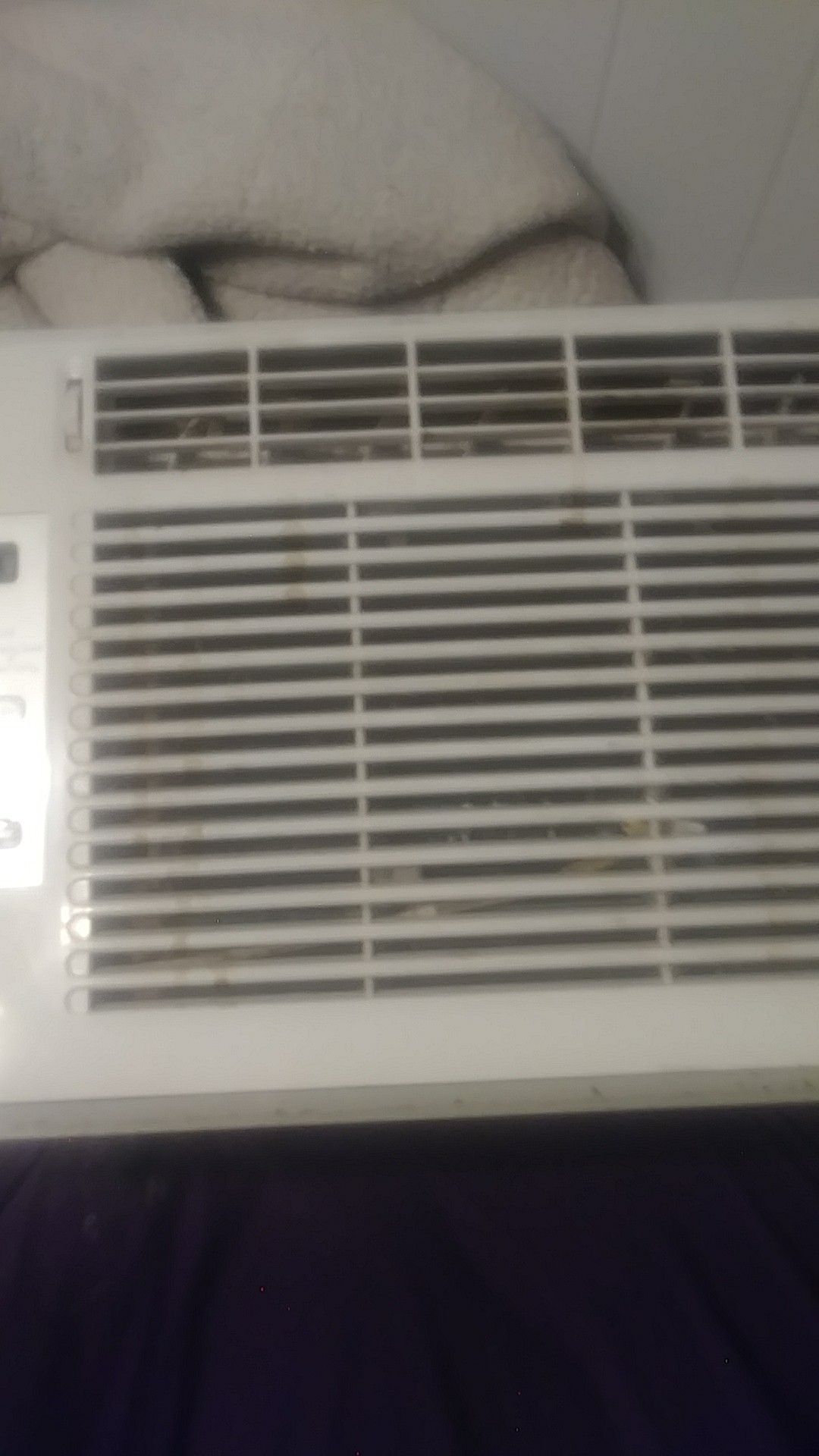 G.E AIR CONDITIONER 5000-7000 BTU