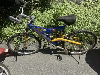 His And Hers Mountain Bikes (SEEPIC)