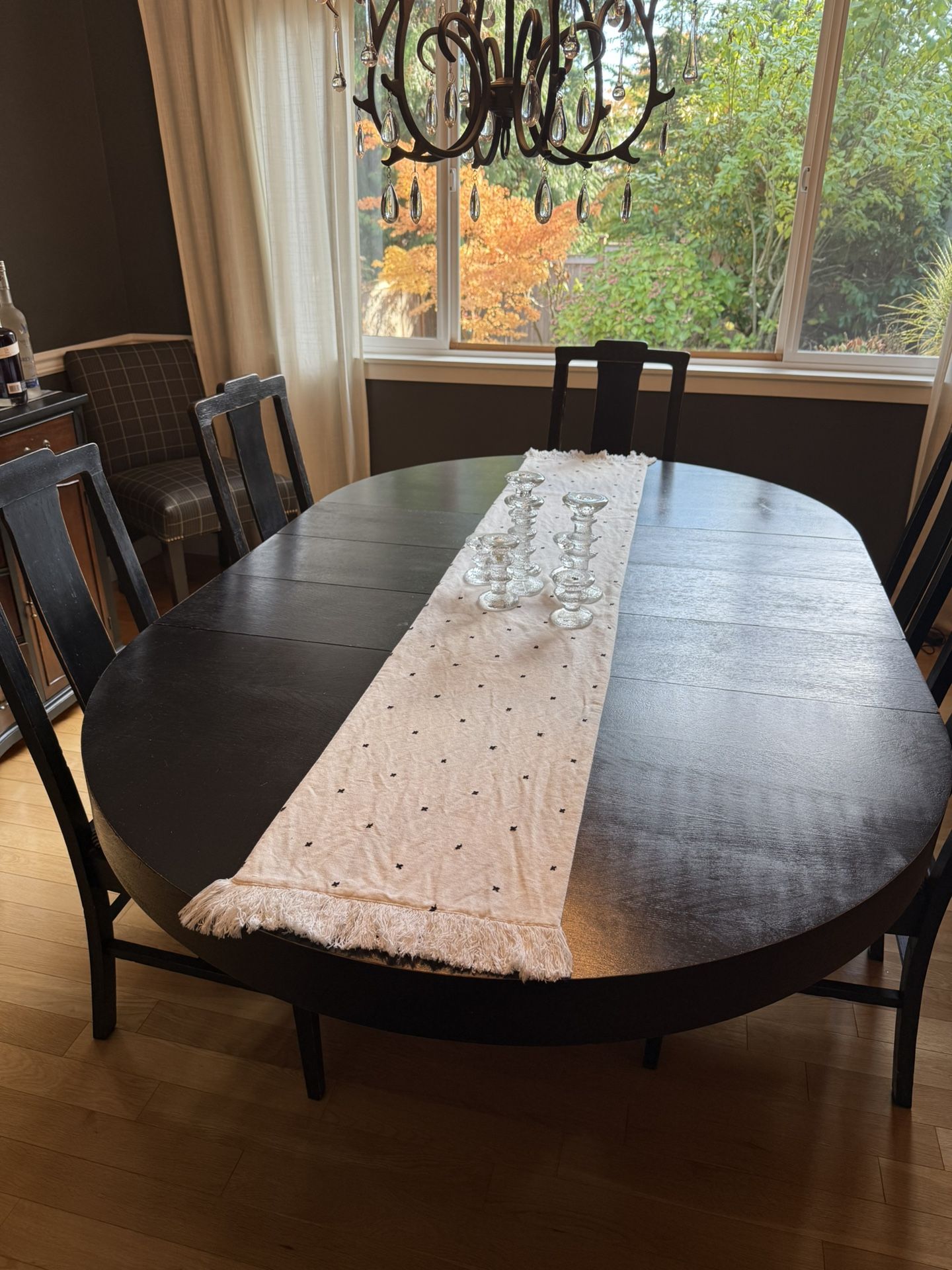 Black Dining Table/ 6 Chairs