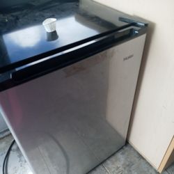 Haier Mini Fridge