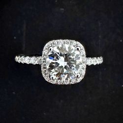 1ct Moissanite Square Halo Ring – Eye-Catching Sparkle, Perfect Gift