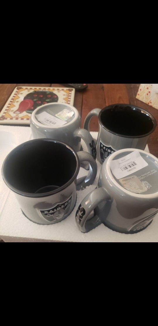Raider Mugs 4 For 35.00 Great Gift