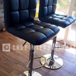New 2 Black Bar Stools 