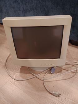 Vintage 2000 RIC Model X-754 17" CRT VGA