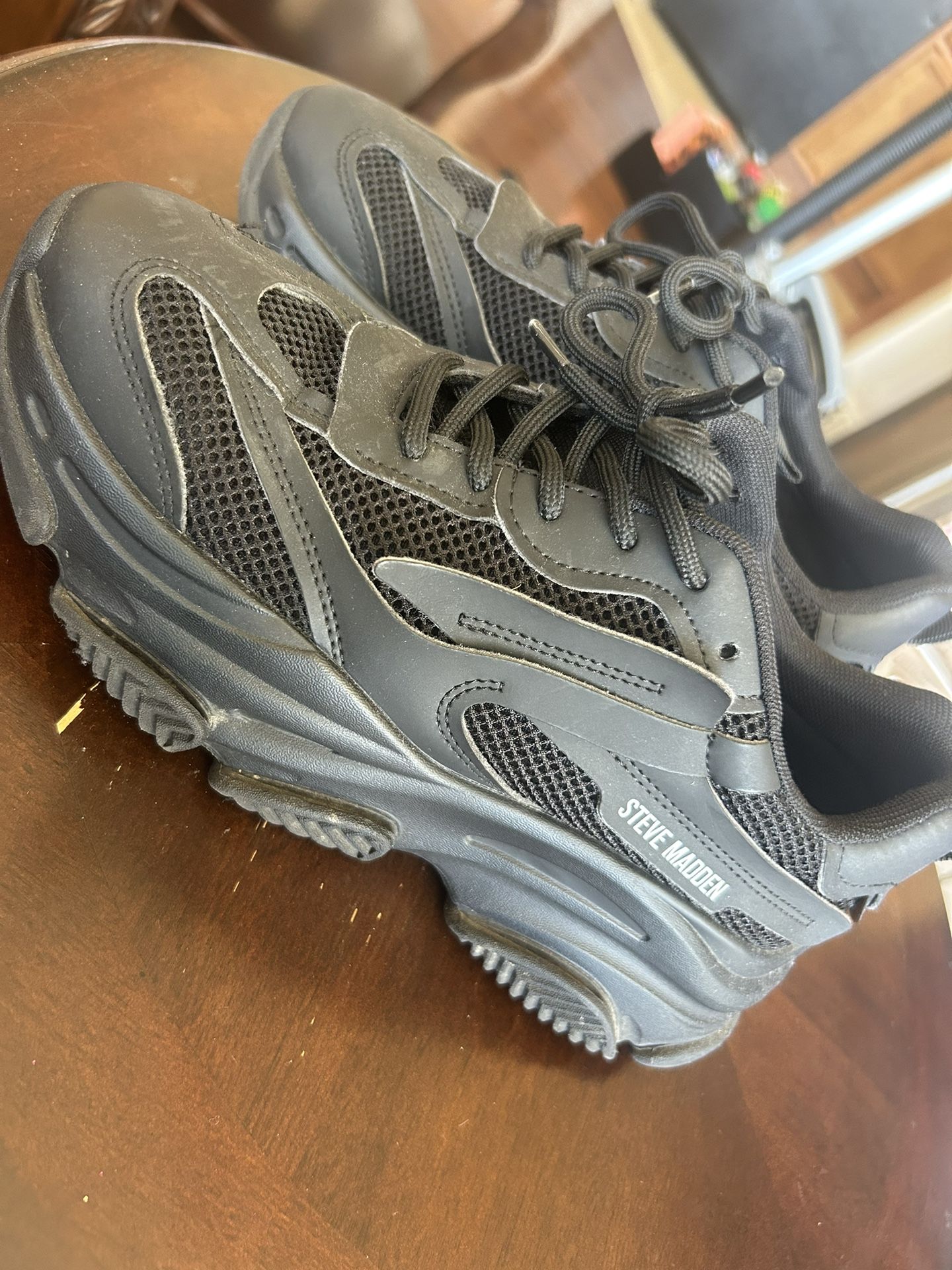 Steve Madden Sneakers