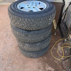 225/75R16 En Buen Estado