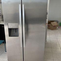Whirlpool Refrigerator 