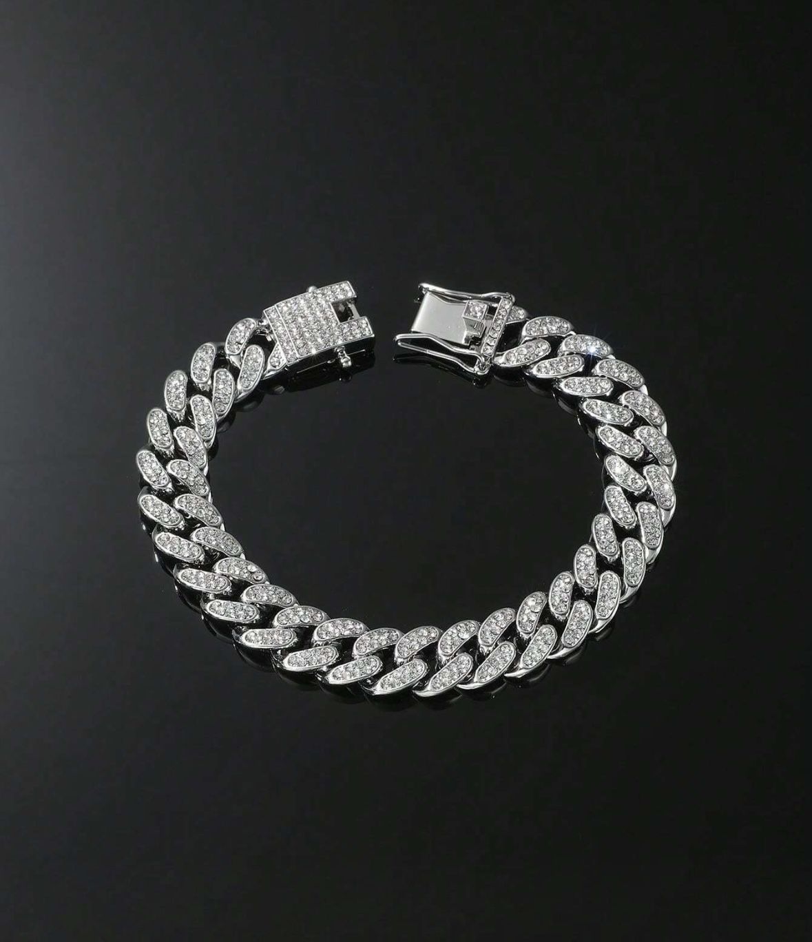 Iced Out Chain Bracelet For Men/ Women. (NEW)