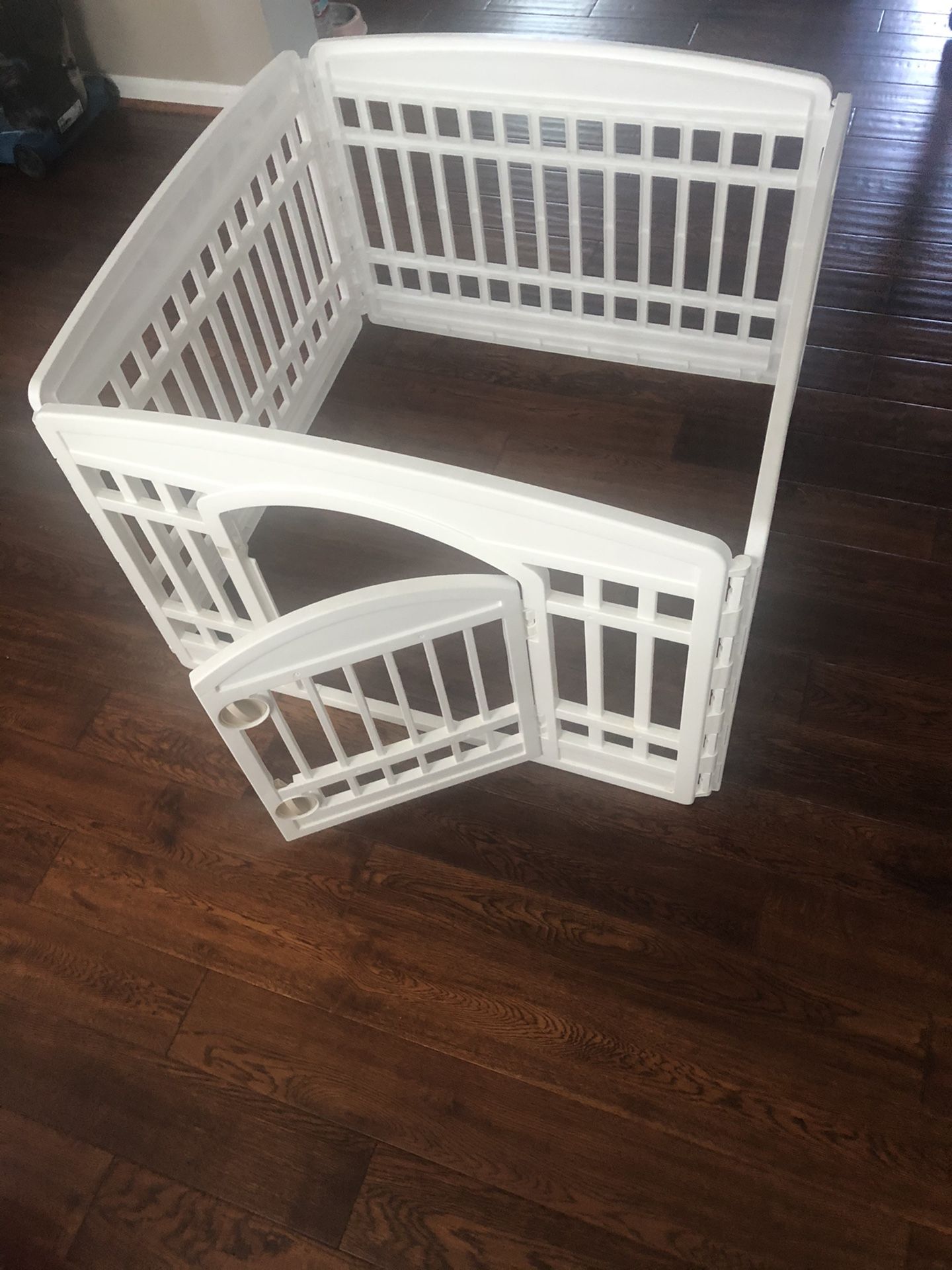 Dog crate and pen