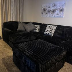 Corduroys /sectionals / Matching Ottoman 💥