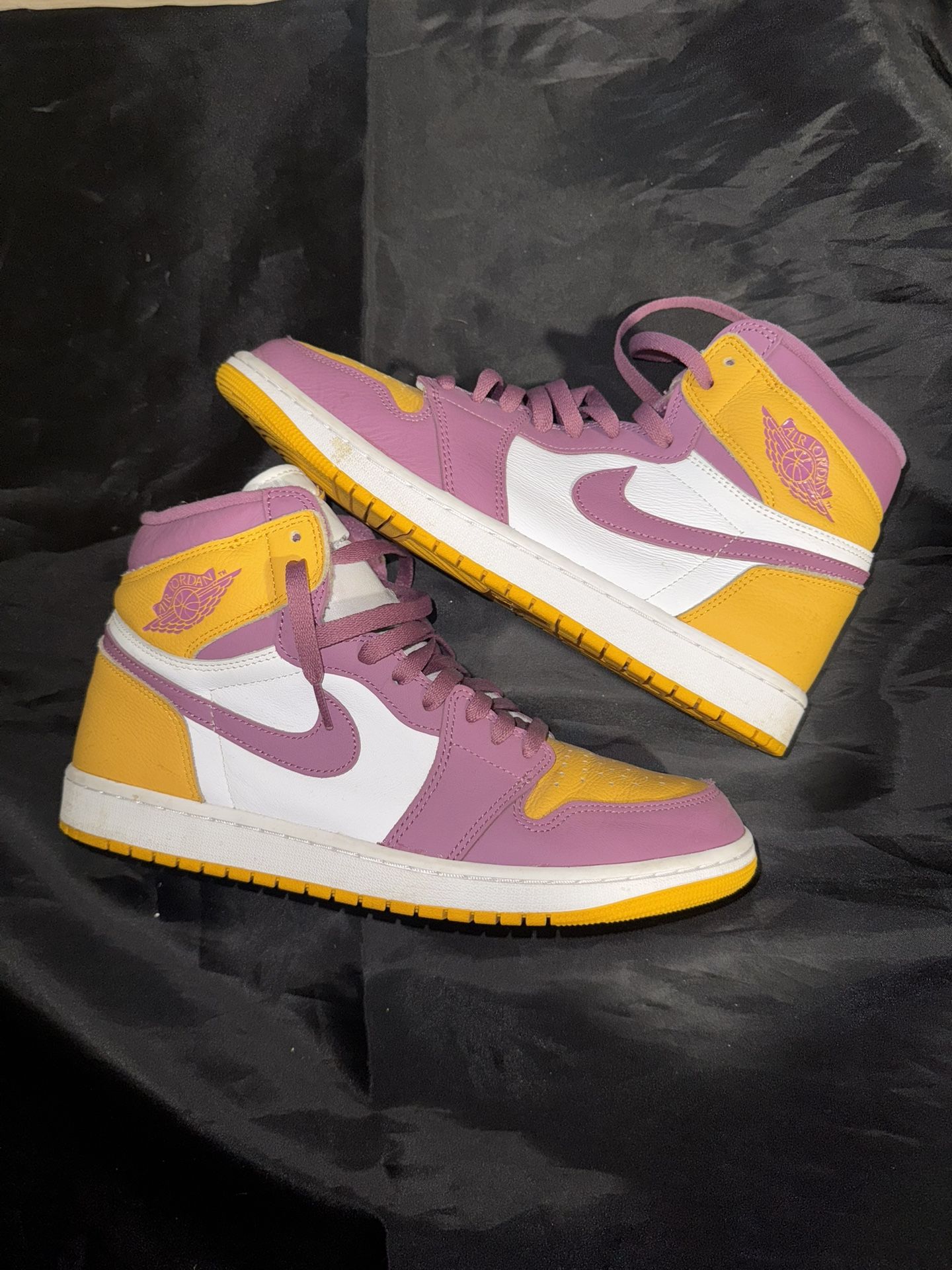 Air Jordan Retro 1 High OG Brotherhood
