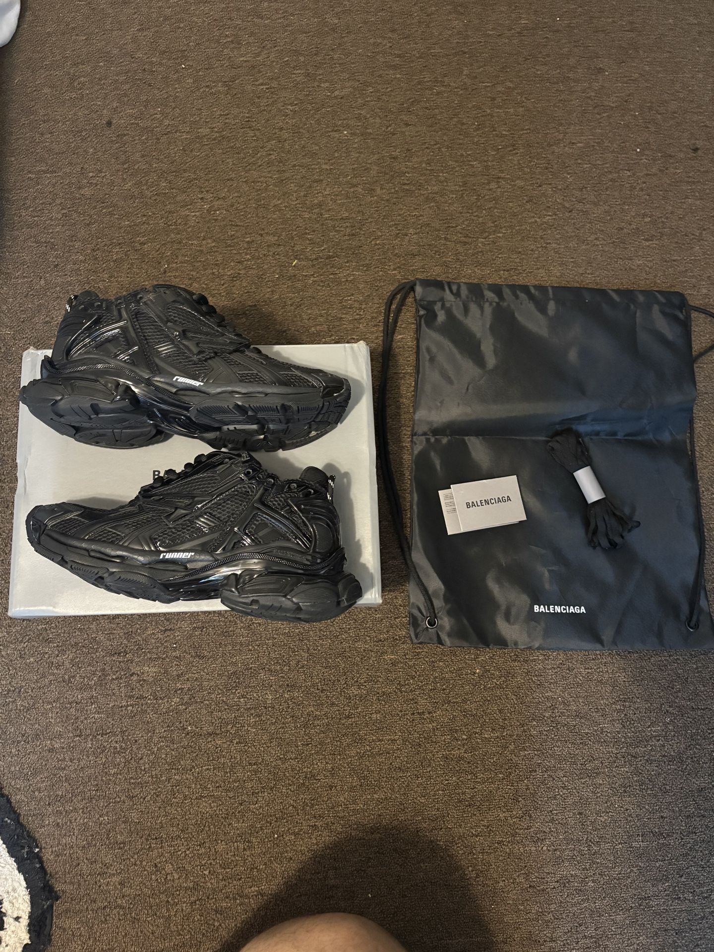Balenciaga Runner Size 8
