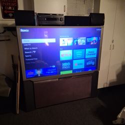 65" Projection TV [FREE] (CURB ALERT) [FREE]