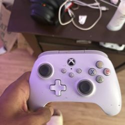 Xbox One S  And Controllers