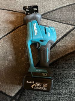 Makita XRJ08 w 3.0 battery