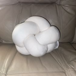 Twist Knot White Decorative Pillow Home Decor NWT Trendy Chic Art Modern Bedroom