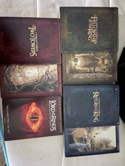 2 LOTR movies sets